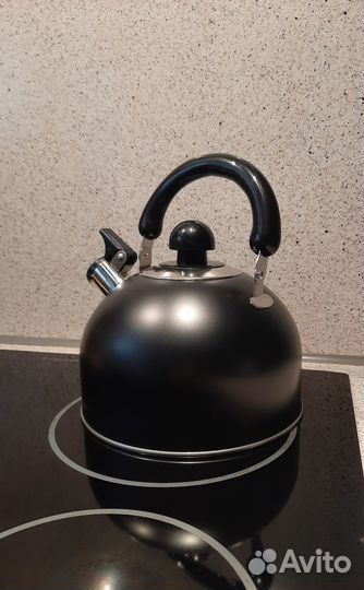 Чайники со свистком и эмалированый
