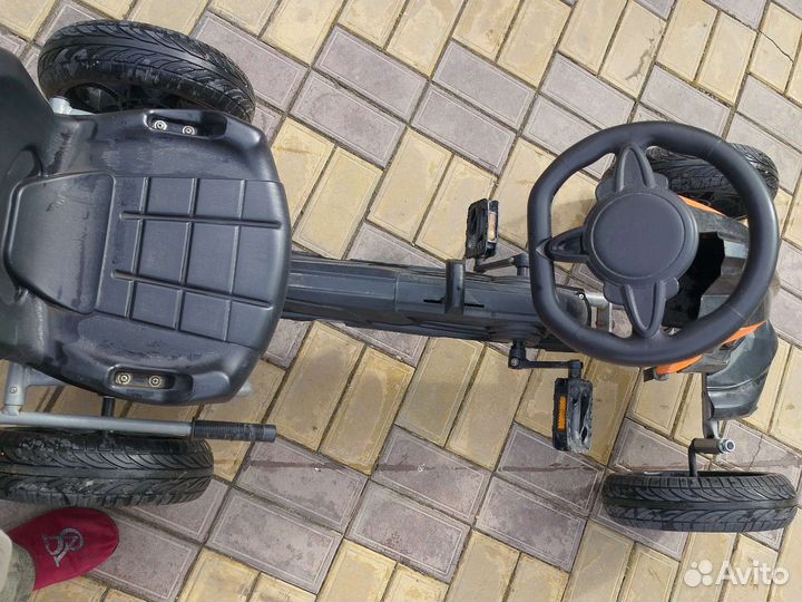 Педальный велосипед