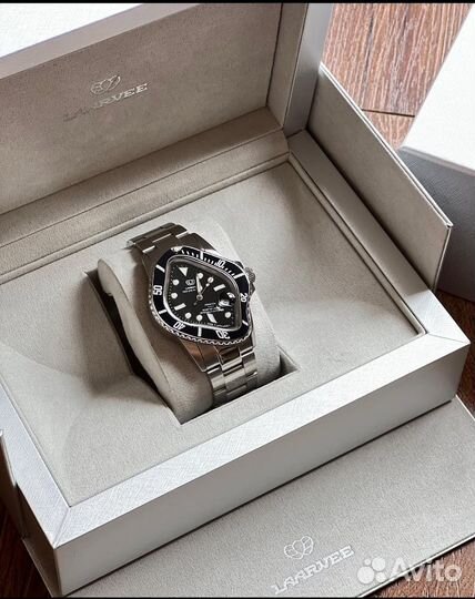 Часы Laarvee x kith