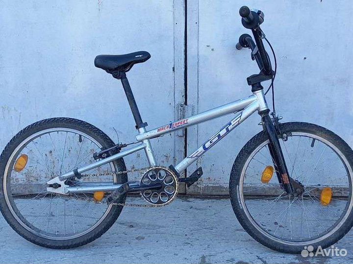 GT Mach One Expert BMX