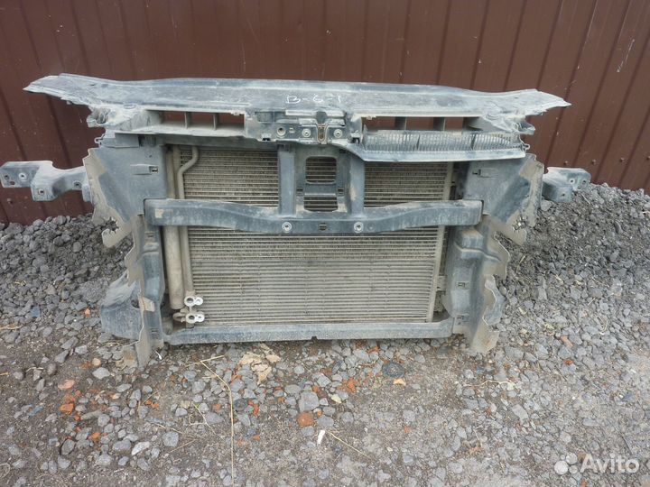 Телевизор Кассета радиаторов Passat B6