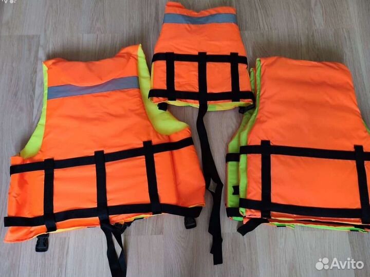 Спасательный жилет