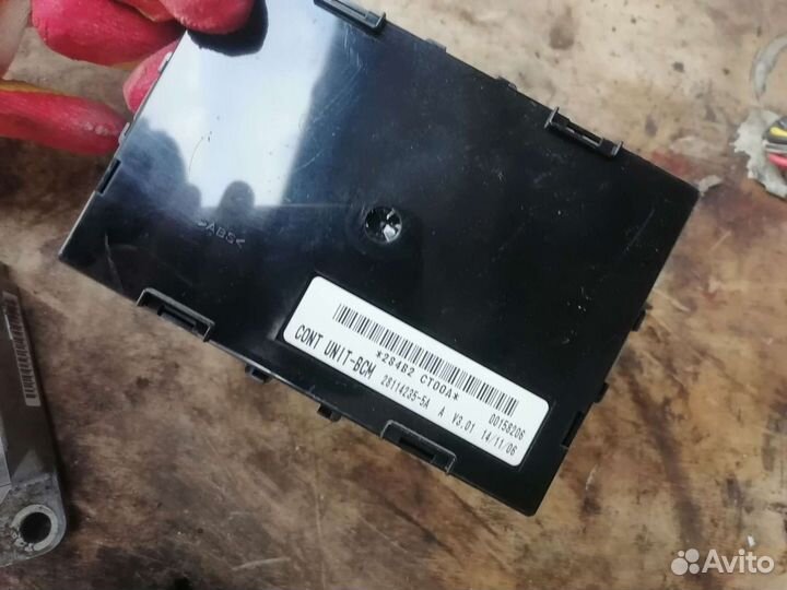 Блок комфорта ниссан Марч к12 2005г