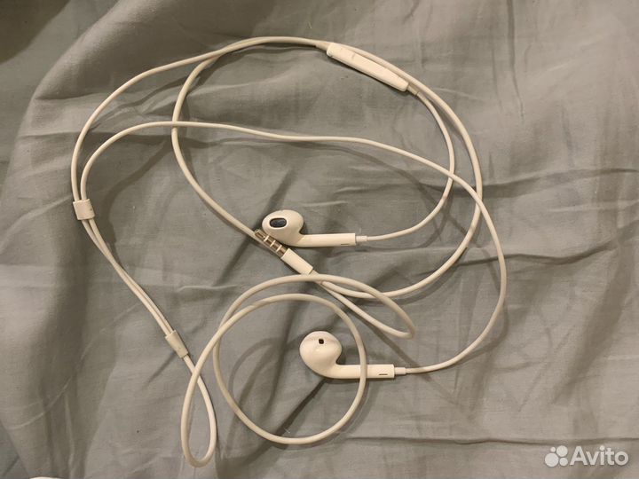 Наушники apple