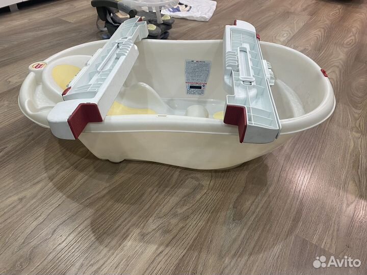 Детская ванночка для купания с подставкой