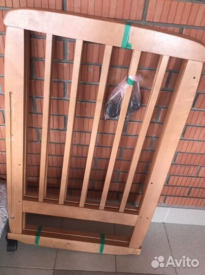 Продаю детскую кроватку