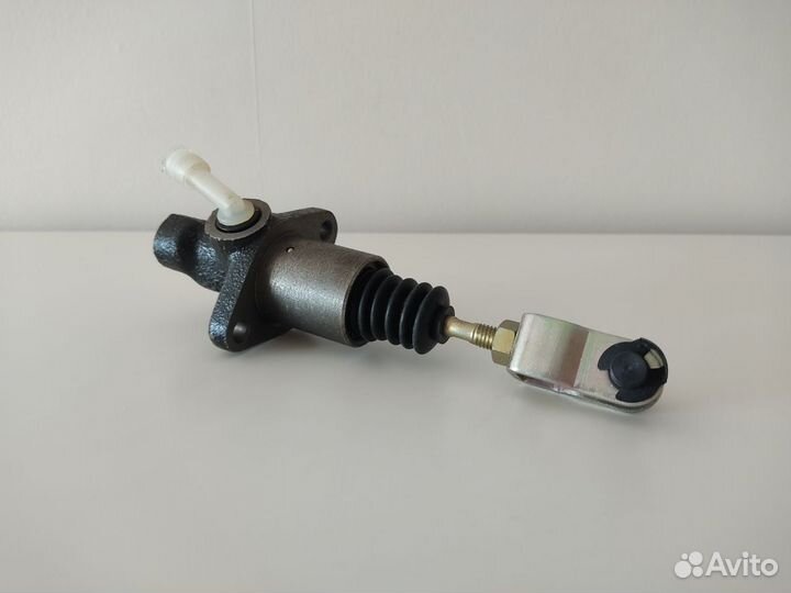 Новый главный цилиндр сцепления Chery Fora