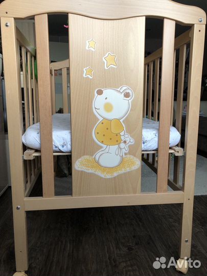 Детская кроватка