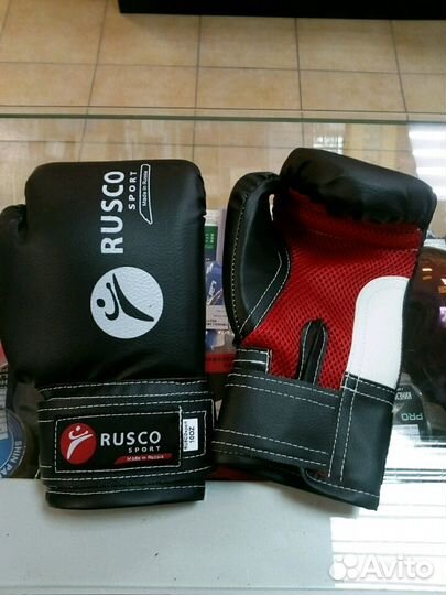 Боксерские перчатки
