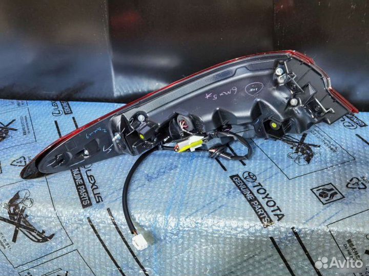 Фонарь правый Toyota Camry 70