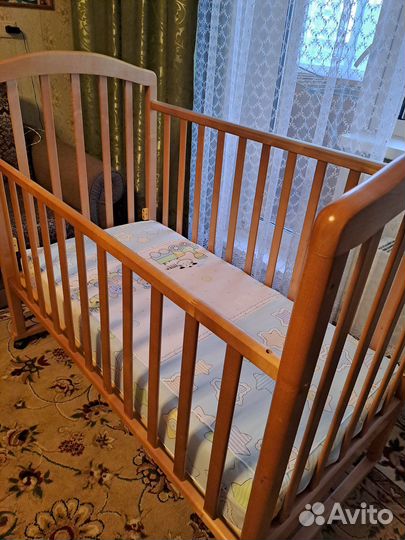 Детская кроватка