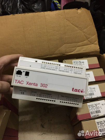 Контроллер TAC Xenta 301/302 с панелью управления