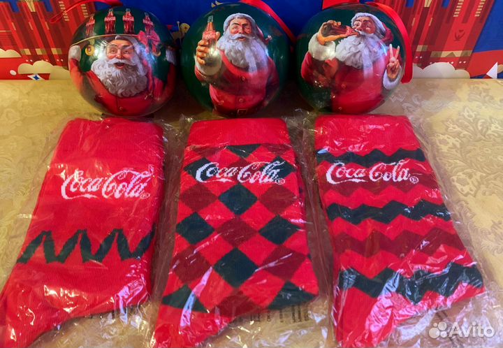 Набор 3 новогодних шара с носками Кока-кола