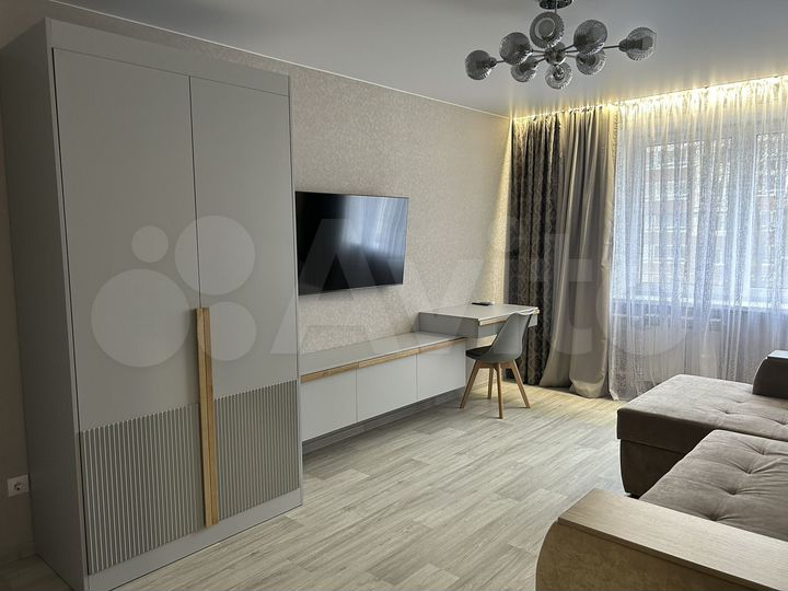 2-к. квартира, 58 м², 3/10 эт.