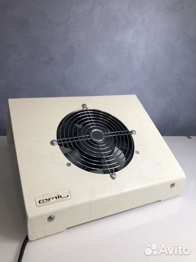 Маникюрный пылесос Emil X2