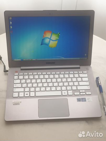 Ноутбук (ультрабук) Samsung NP730U3E-K02.ф