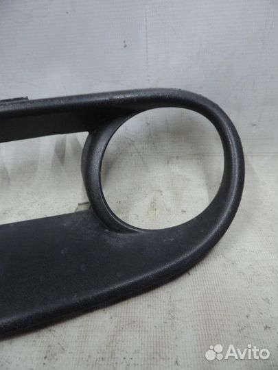 Рамка противотуманой фары Volkswagen Touareg 2002