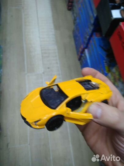 Автомобиль Ломбарджини а может и не Ломбарджини