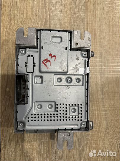 Усилитель звука BMW Harman Kardon