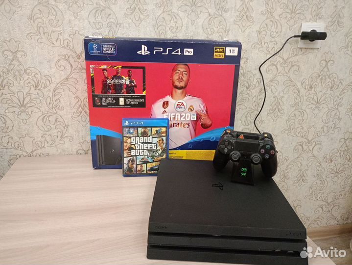 Sony PS4 pro 1tb