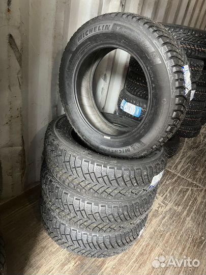 Michelin X-Ice North 4 215/65 R17 103T