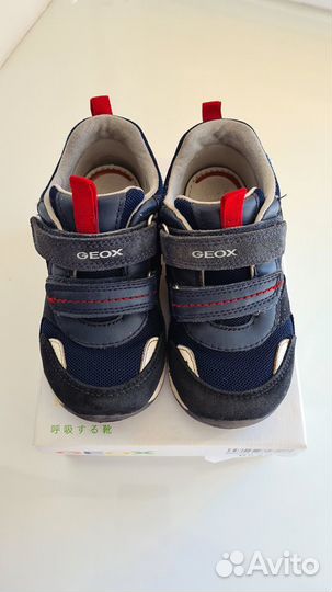 Детские кроссовки geox