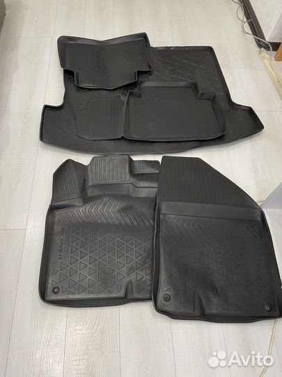 Автомобильные коврики резиновые