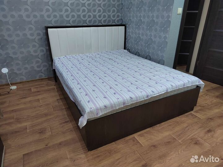 Продаю кровать