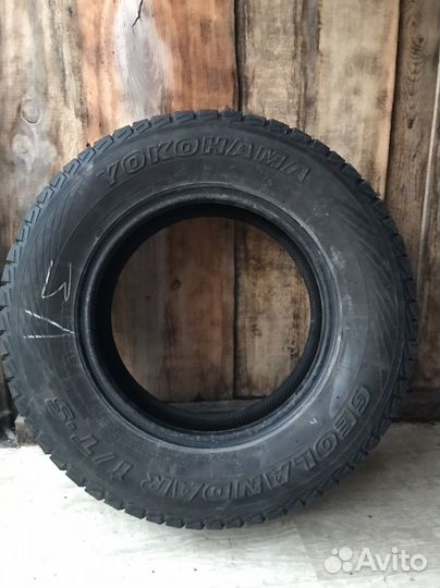 Yokohama Geolandar X-AT 235/70 R16