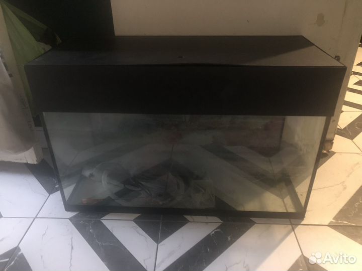 Аквариум для рыб большой