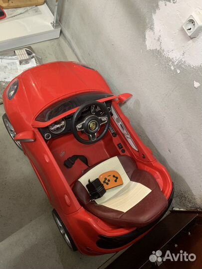 Детский электромобиль