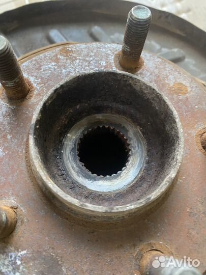 Ступица задняя Mazda CX-7