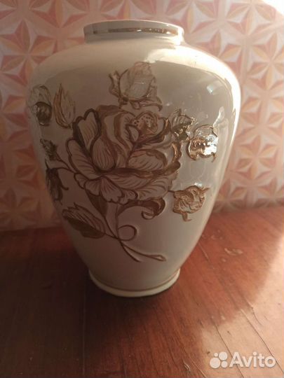 Ваза. Фарфор