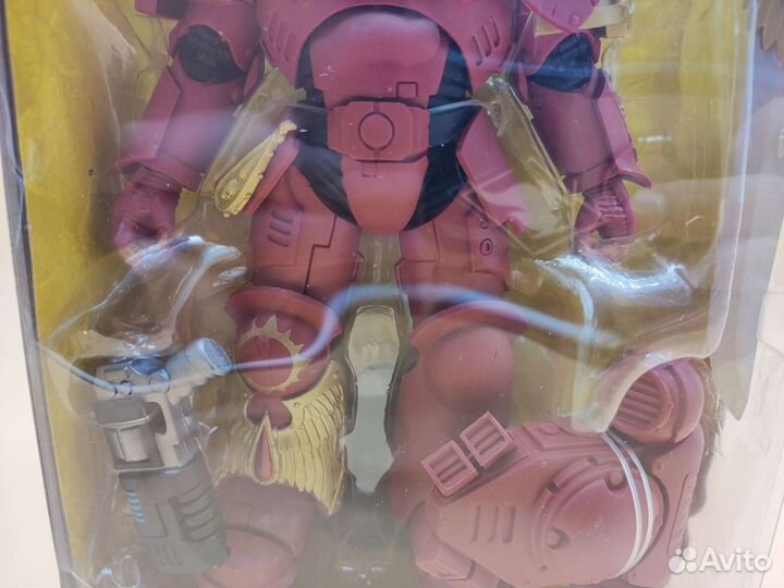 Фигурка Warhammer 40000 Primaris Lieutenant 18см