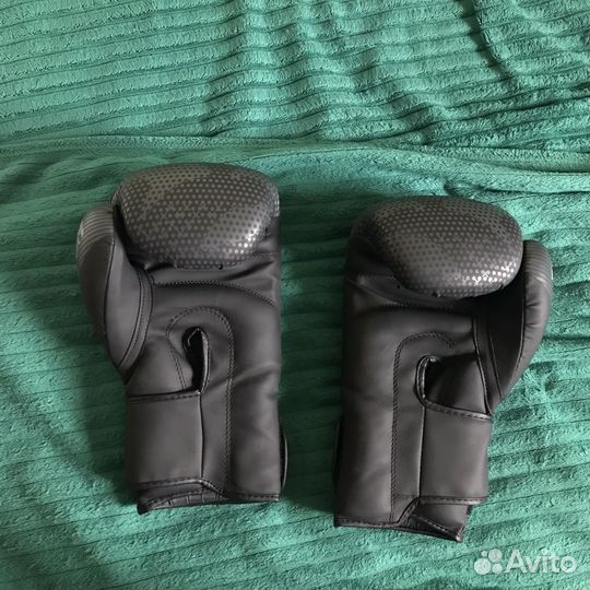 Перчатки Venum 16oz