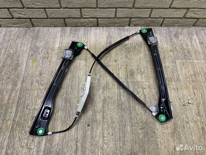 VW Golf 5 Стеклоподъемник электр. передний RH