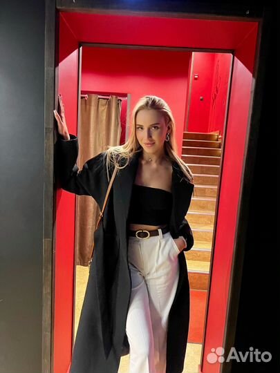 Администратор, официант, работа с проживанием