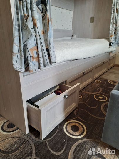 Двухъярусная кровать Баунти и пенал в компл