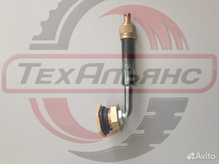 Грузовой бескамерный вентиль с гайкой TR-650-03