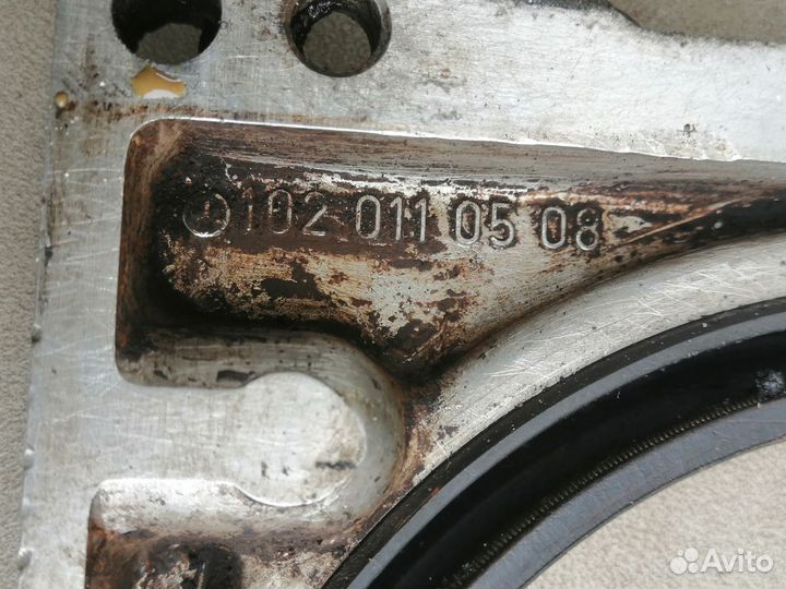 Крышка коленвала задняя для Mercedes Benz 190 W201