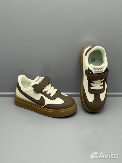 Кроссовки новые детские
