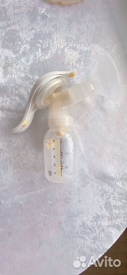 Молокоотсос medela ручной
