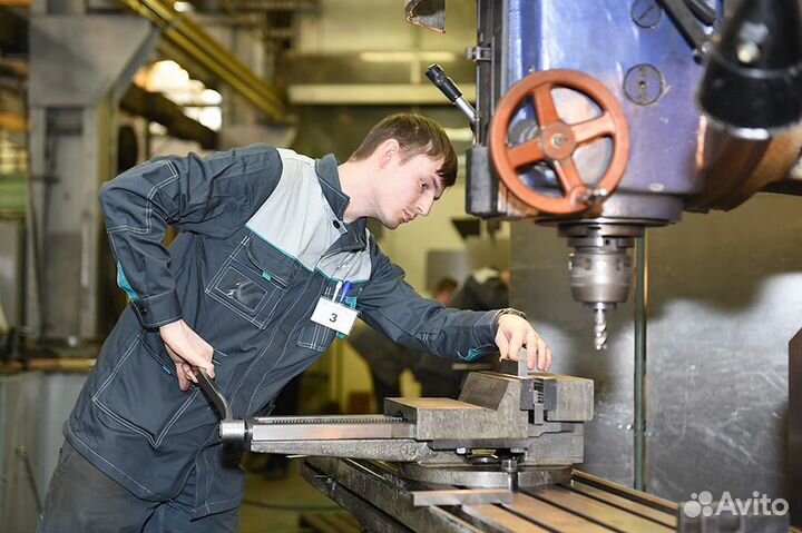 Слесарь мср вахта