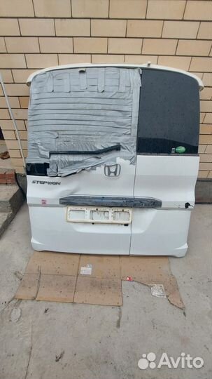 Задняя дверь багажника хонда степвагон