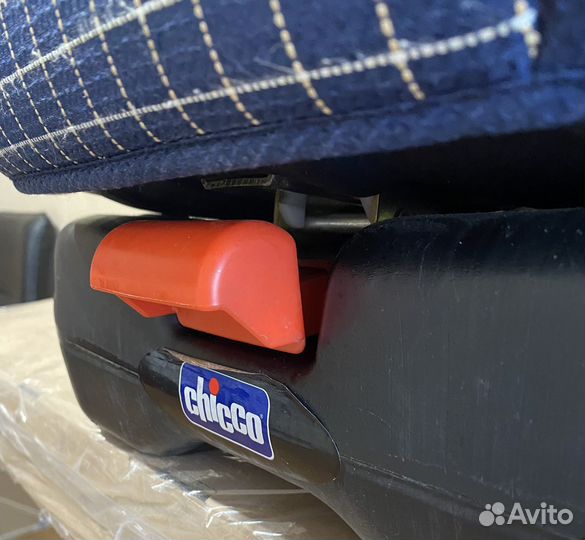 Детское кресло в машину Chicco 0-15кг