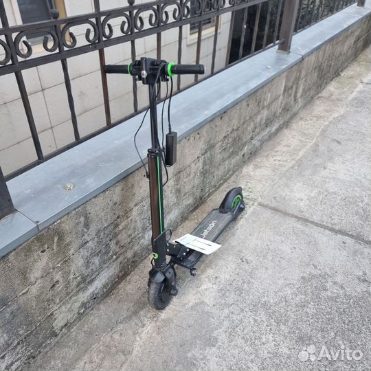 Электросамокат Jetson