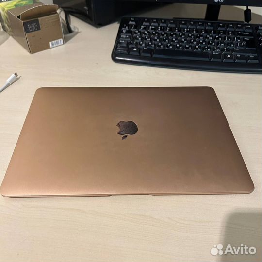 Apple Macbook Air M1