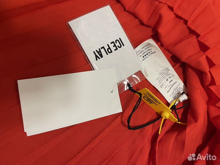 Новое Платье красное ice play 42 р за 10.000