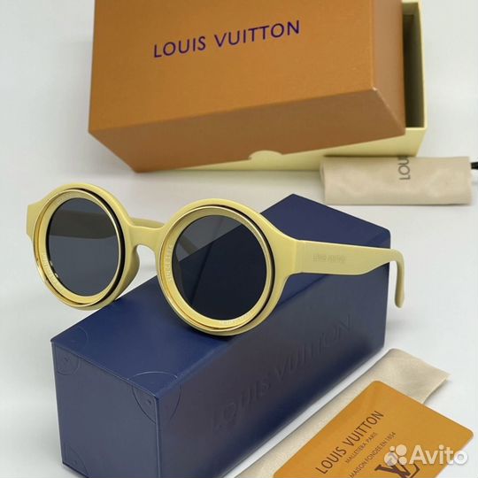 Солнцезащитные очки Louis Vuitton