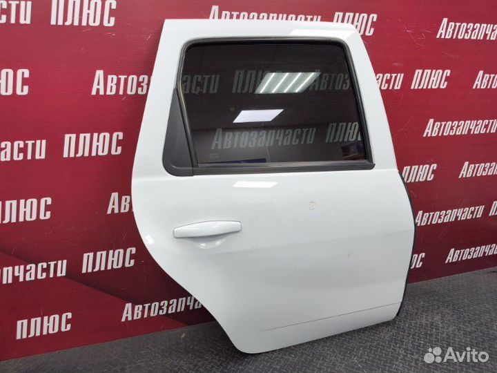Дверь боковая задняя правая Renault Duster 1
